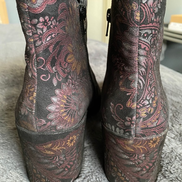 Aldo Paisley Print Ankle Boot - Picture 7 of 8